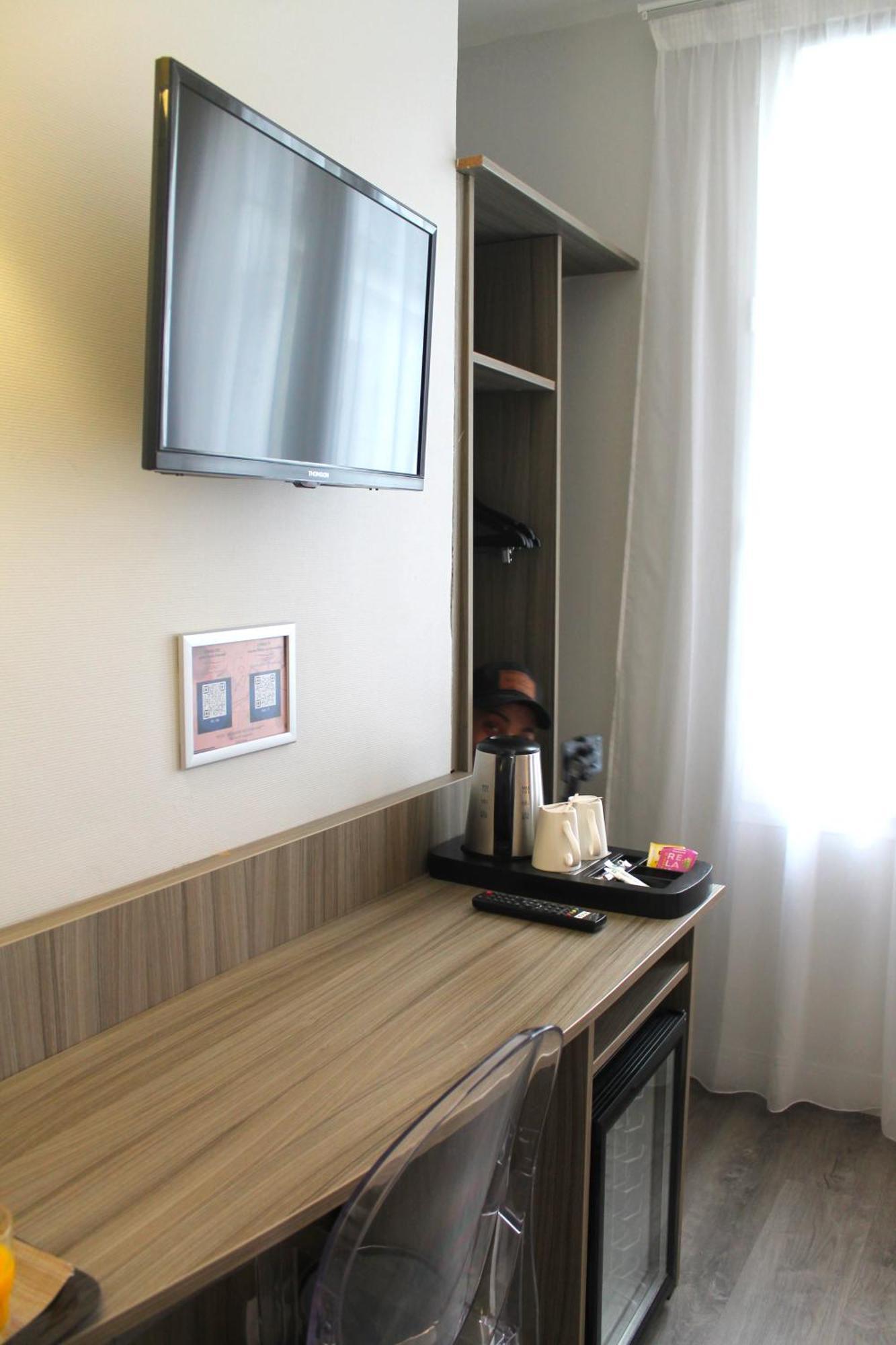 Avia Hotel Saphir Montparnasse Paris Exterior foto